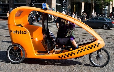 Alleen de fiets-taxi is nog betaalbaar in Amsterdam